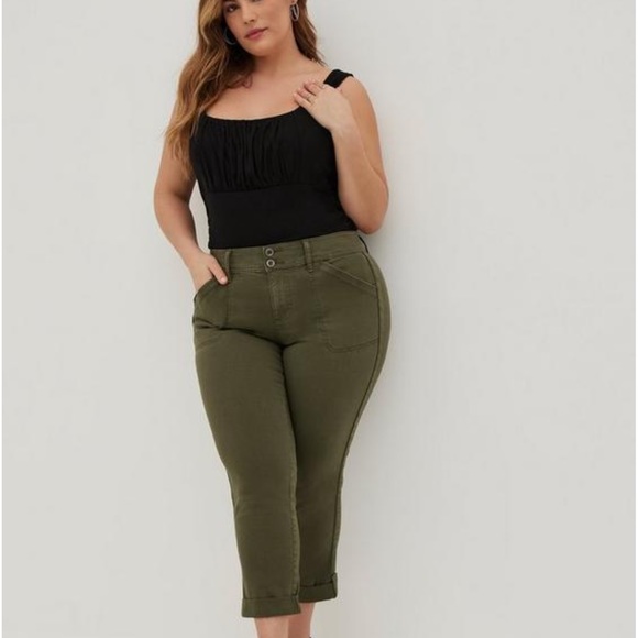 NWT- Torrid Size: 2 ~ Textured Knit, Dbl Scoop, Ruched Front, Side Cinched Tank - Picture 5 of 6